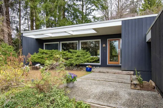 1054 Prospect Avenue, North Vancouver
