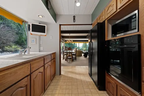 6035 Eagleridge Drive, West Vancouver For Sale - image 15