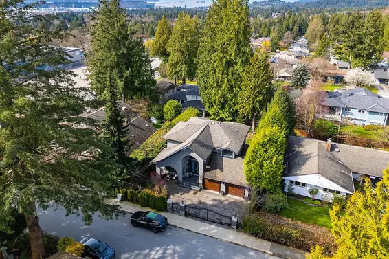 3263 Norwood Avenue, North Vancouver For Sale - image 2