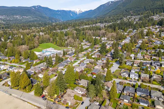 3263 Norwood Avenue, North Vancouver For Sale - image 3