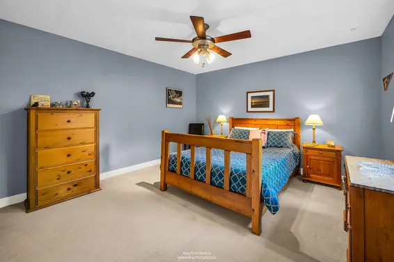 938 Beaumont Drive, North Vancouver For Sale - image 22