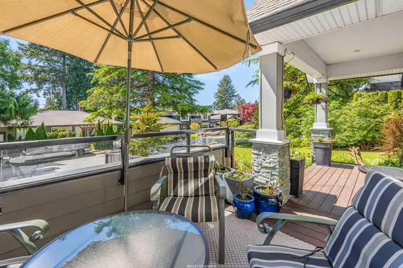 938 Beaumont Drive, North Vancouver For Sale - image 3