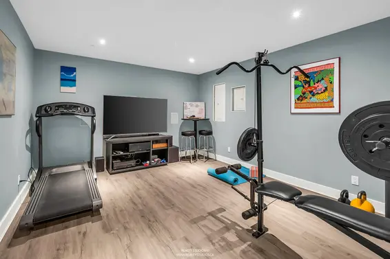 938 Beaumont Drive, North Vancouver For Sale - image 30