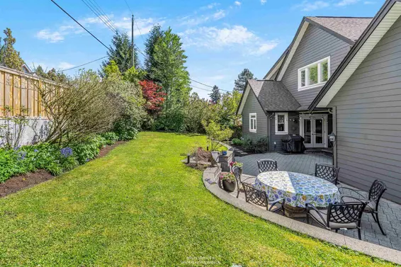 938 Beaumont Drive, North Vancouver For Sale - image 36