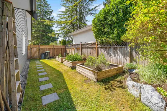 938 Beaumont Drive, North Vancouver For Sale - image 38