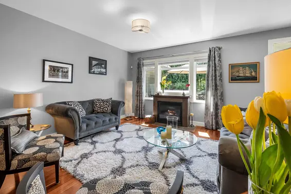 938 Beaumont Drive, North Vancouver For Sale - image 4