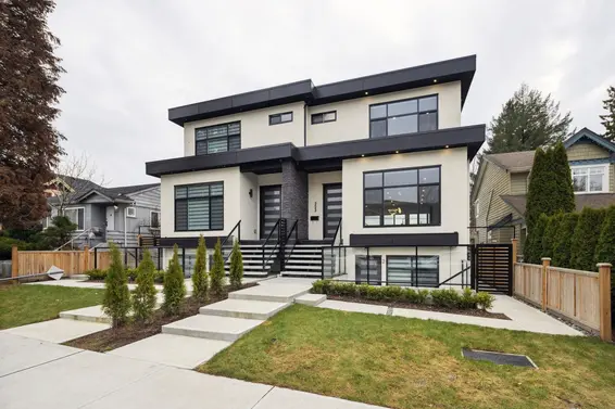 325 East 17th Street, North Vancouver For Sale - image 2