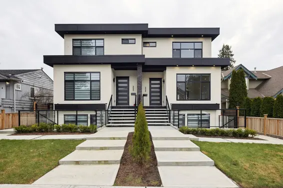 325 East 17th Street, North Vancouver For Sale - image 3