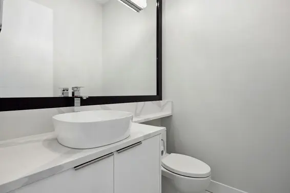 325 East 17th Street, North Vancouver For Sale - image 7