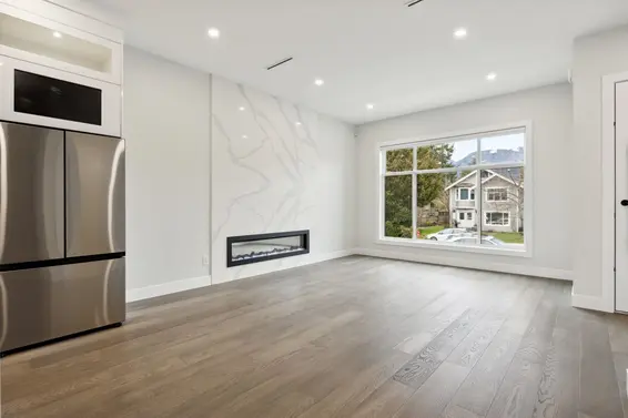 325 East 17th Street, North Vancouver For Sale - image 9