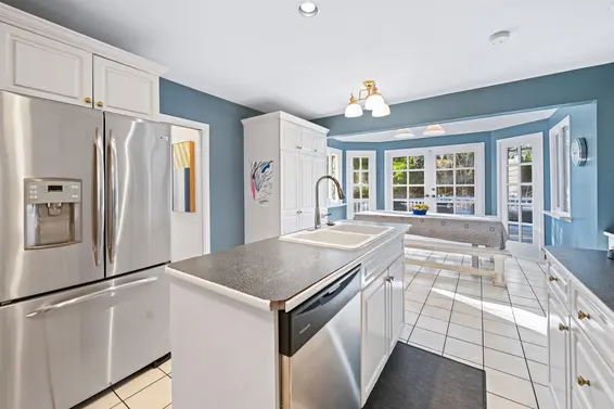 4032 Ripple Road, West Vancouver For Sale - image 10