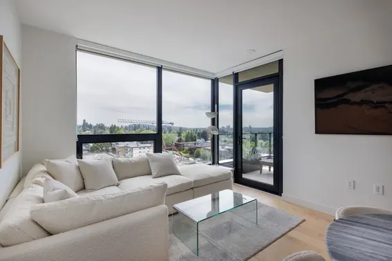 901 135 East 13th Street, North Vancouver