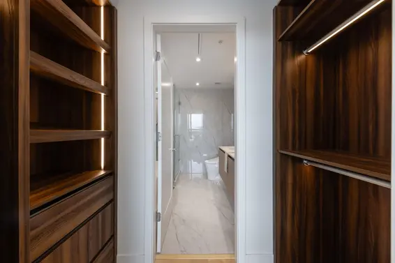 901 135 East 13th Street, North Vancouver For Sale - image 16