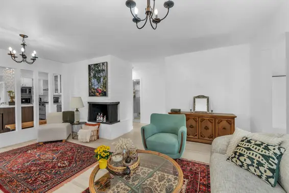 1698 Garden Avenue, North Vancouver For Sale - image 5
