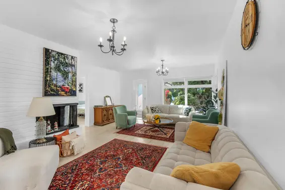 1698 Garden Avenue, North Vancouver For Sale - image 6