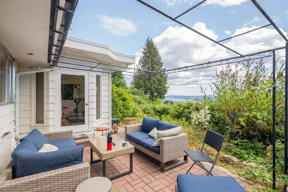 2190 Shafton Place, West Vancouver For Sale - image 9