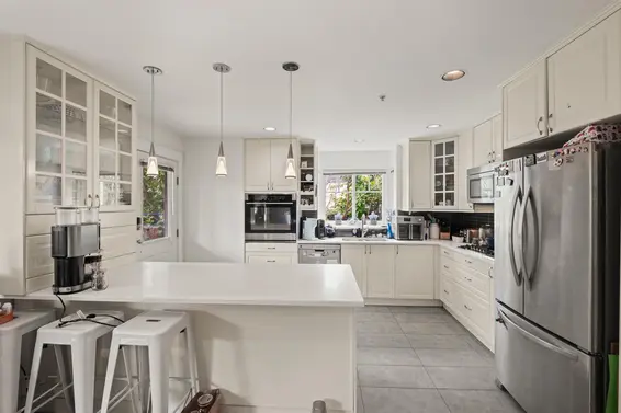 416 West Keith Road, North Vancouver For Sale - image 15