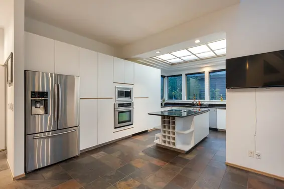 4779 Woodley Drive, West Vancouver For Sale - image 8