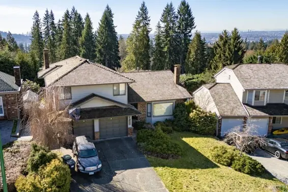 2035 Hill Drive, North Vancouver