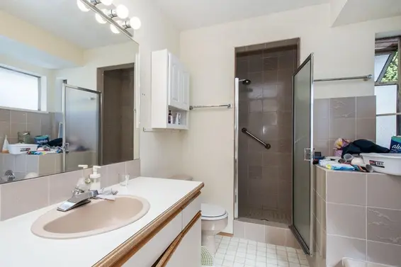 2035 Hill Drive, North Vancouver For Sale - image 18