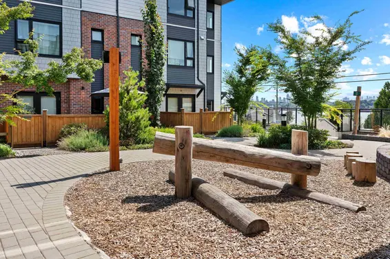161 565 East 2nd Street, North Vancouver For Sale - image 38