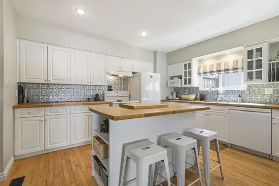 2029 Philip Avenue, North Vancouver For Sale - image 10