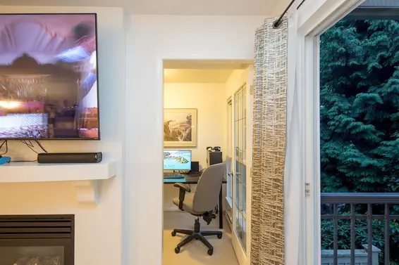 263 1100 East 29th Street, North Vancouver For Sale - image 3