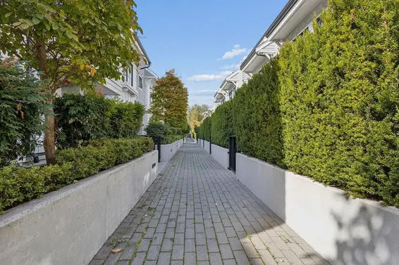 12 1133 Ridgewood Drive, North Vancouver For Sale - image 37
