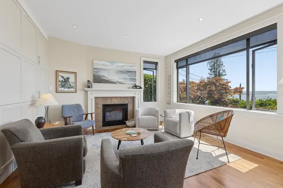 2621 Bellevue Avenue, West Vancouver For Sale - image 4