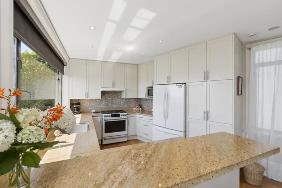 2621 Bellevue Avenue, West Vancouver For Sale - image 8