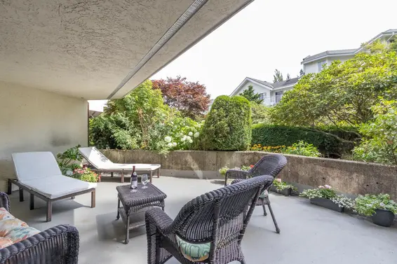 105 4323 Gallant Avenue, North Vancouver