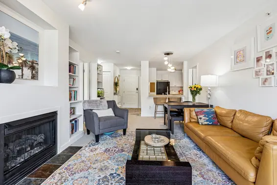 404 183 West 23rd Street, North Vancouver