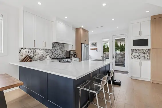 366 West Keith Road, North Vancouver For Sale - image 11