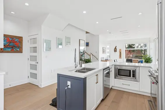 366 West Keith Road, North Vancouver For Sale - image 14