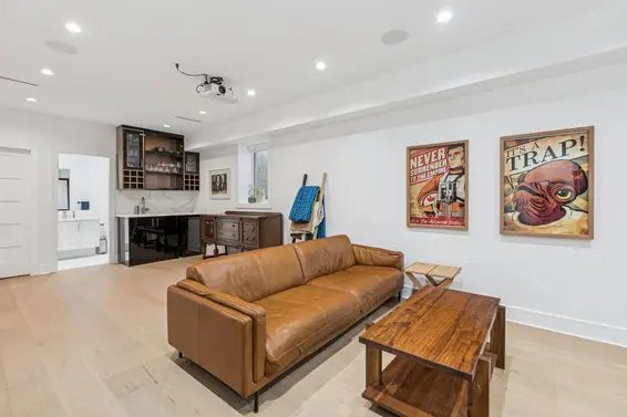 366 West Keith Road, North Vancouver For Sale - image 17