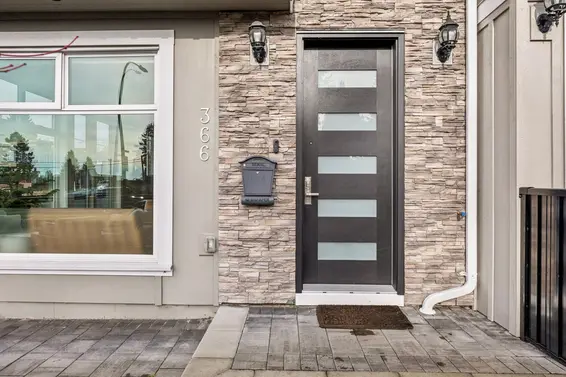 366 West Keith Road, North Vancouver For Sale - image 2