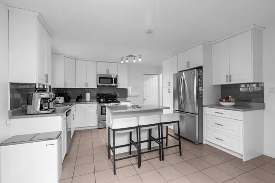 1835 Arborlynn Drive, North Vancouver For Sale - image 12