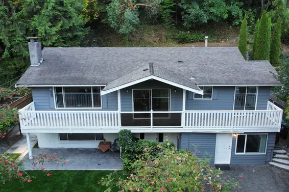 1835 Arborlynn Drive, North Vancouver For Sale - image 2