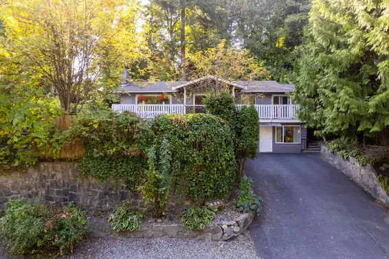 1835 Arborlynn Drive, North Vancouver For Sale - image 3