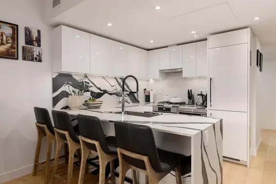 1005 135 East 13th Street, North Vancouver For Sale - image 3