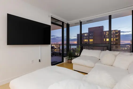 1005 135 East 13th Street, North Vancouver For Sale - image 6