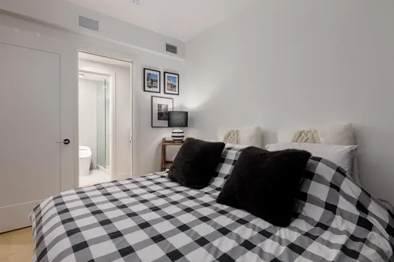 1005 135 East 13th Street, North Vancouver For Sale - image 8