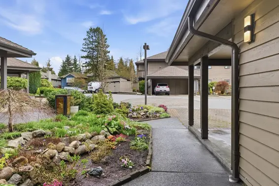 906 Roche Point Drive, North Vancouver For Sale - image 3