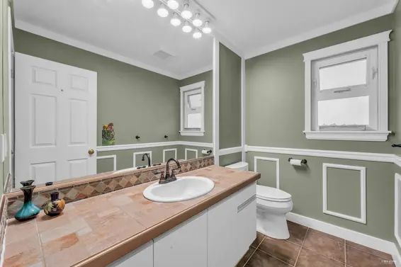 929 Melbourne Avenue, North Vancouver For Sale - image 18