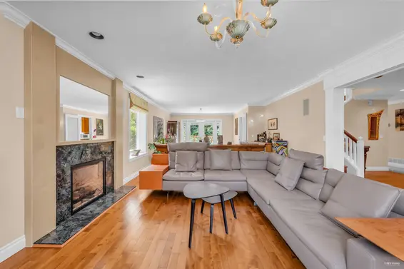 929 Melbourne Avenue, North Vancouver For Sale - image 5
