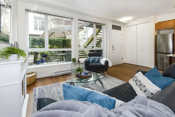 106 735 West 15Th Street, North Vancouver