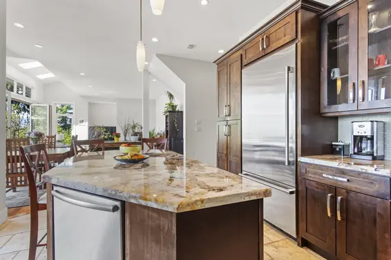 220 Panorama Road, Lions Bay For Sale - image 12
