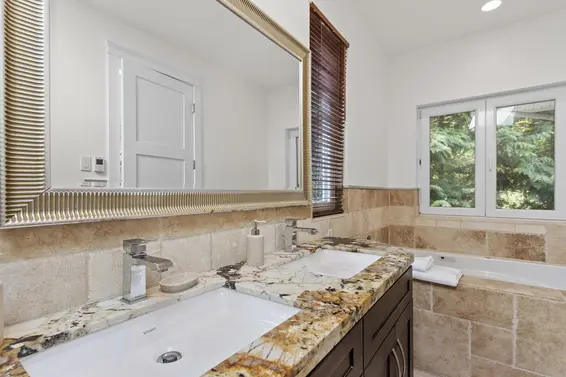 220 Panorama Road, Lions Bay For Sale - image 28