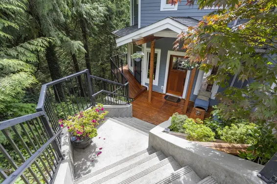 220 Panorama Road, Lions Bay For Sale - image 3