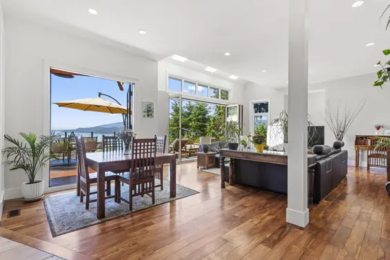 220 Panorama Road, Lions Bay For Sale - image 8